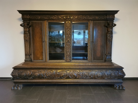 Figuralna biblioteka neorenesansowa z 1925 roku 